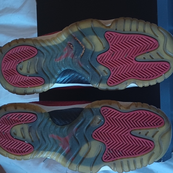 Jordans - Picture 3 of 4